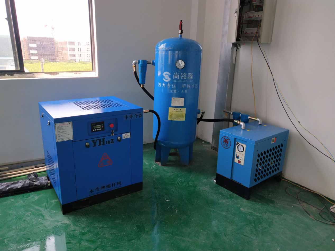 為什么選擇永磁變頻空壓機(jī)，權(quán)偉永瑩螺桿空壓機(jī)廠家